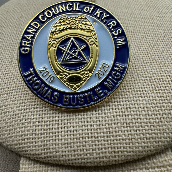 662-Masonic Lapel Pin Grand Council Of KY R.M.S, Thomas Bustle, MIGM, 2019 2020 - Picture 2 of 4